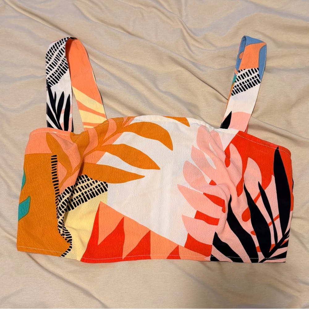 NWT Lulu's Multicolor Tropical Print Crop Top